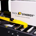 Perfekte Einstellungsmöglichkeiten über Seitenführungen, obere Leerlaufrollen und zusätzlich 4 obere und untere Transportbänder